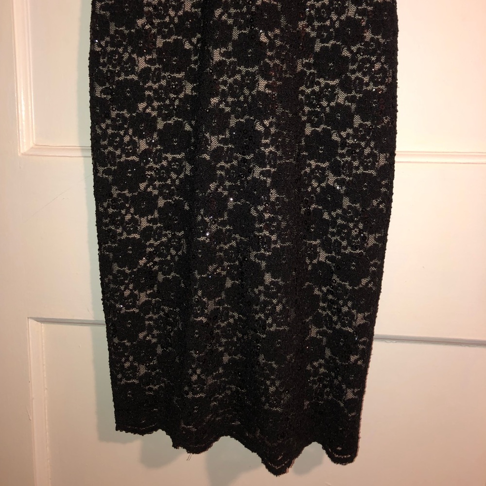 Macy’s Nightway Collections Formal Dress - Picture 4 of 9